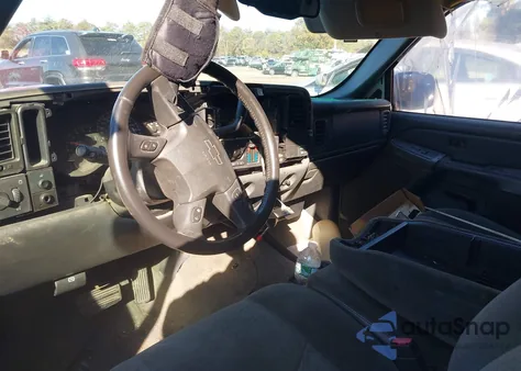 2004 Chevrolet Silverado 1500 Ls z USA, uszkodzony, nr VIN 2GCEC19V941298706